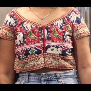 Vintage crop top embroidery style